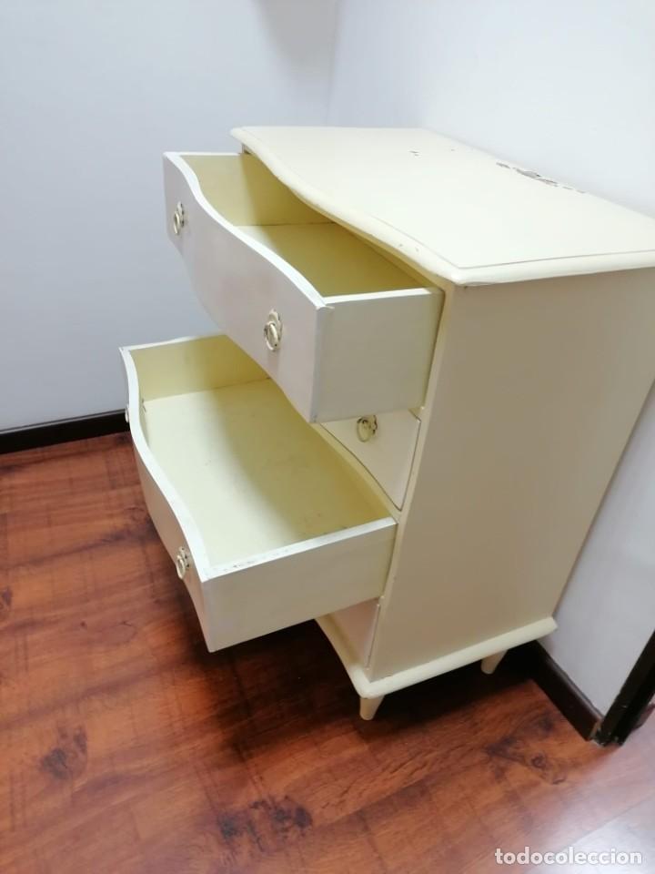 Antig&uuml;edades: C&Oacute;MODA EN BLANCO Y CREMA - Foto 3
