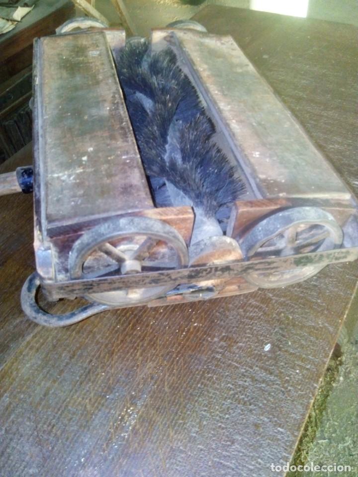 Antig&uuml;edades: Barredora antigua Domestic - Foto 8