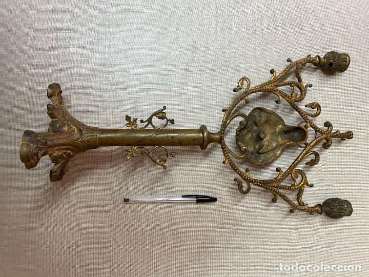 Antig&uuml;edades: Candelabro de bronce, Sagrado Coraz&oacute;n de Jes&uacute;s - Foto 1