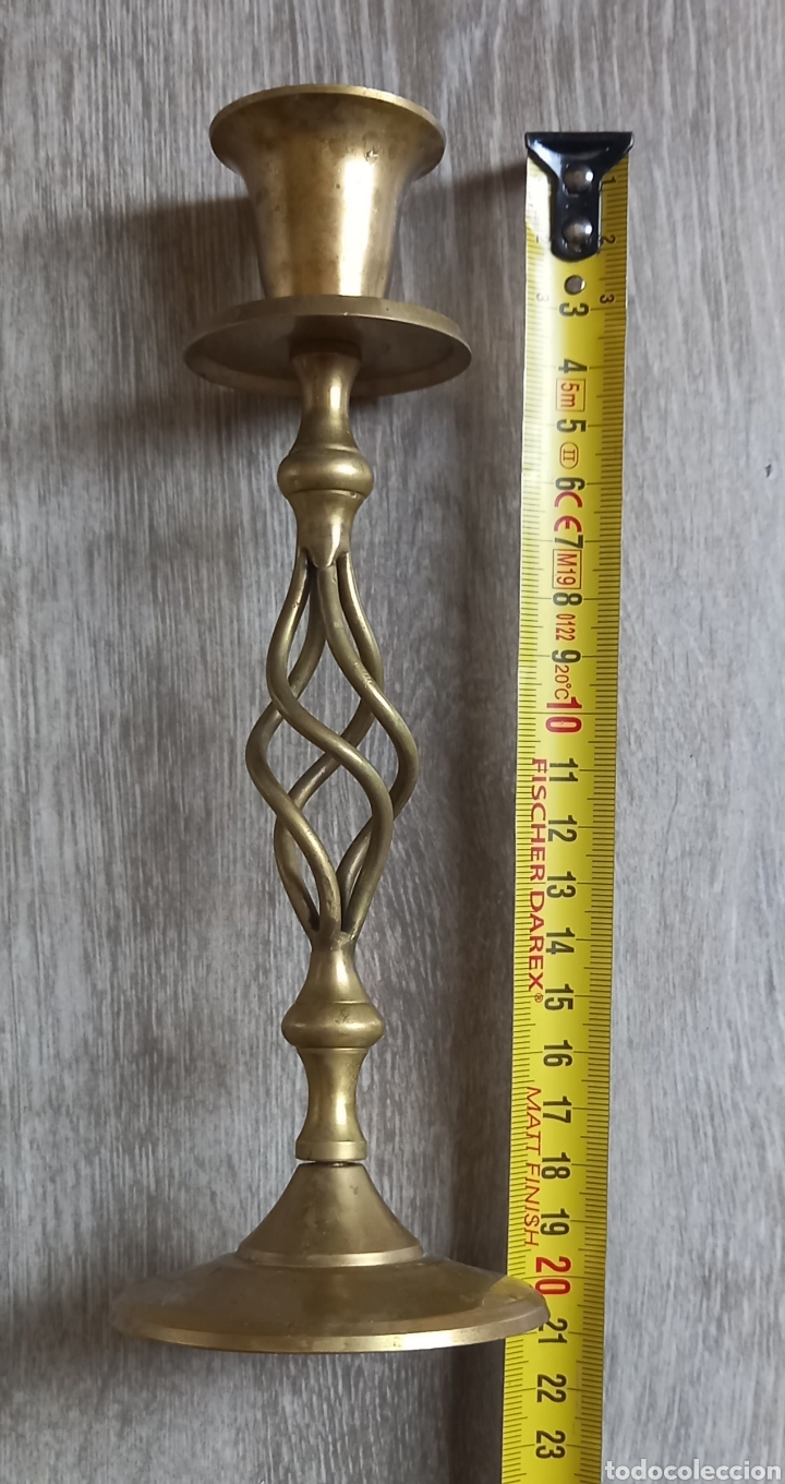 Antig&uuml;edades: Candelabro/portavela de bronce - Foto 3