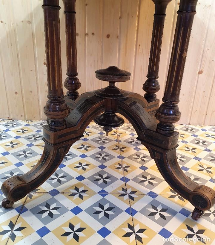 Antig&uuml;edades: MESA AUXILIAR OCTOGONAL RAIZ DE NOGAL - Foto 3