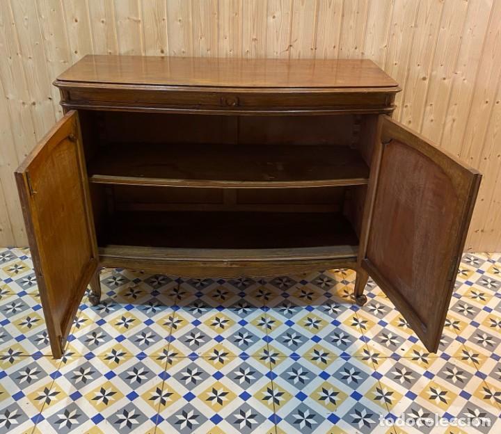 Antig&uuml;edades: APARADOR DE NOGAL - Foto 2