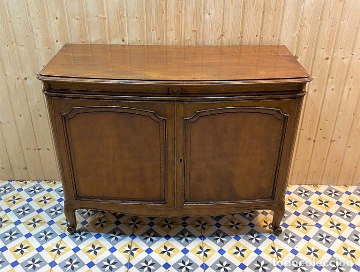 Antig&uuml;edades: APARADOR DE NOGAL - Foto 1