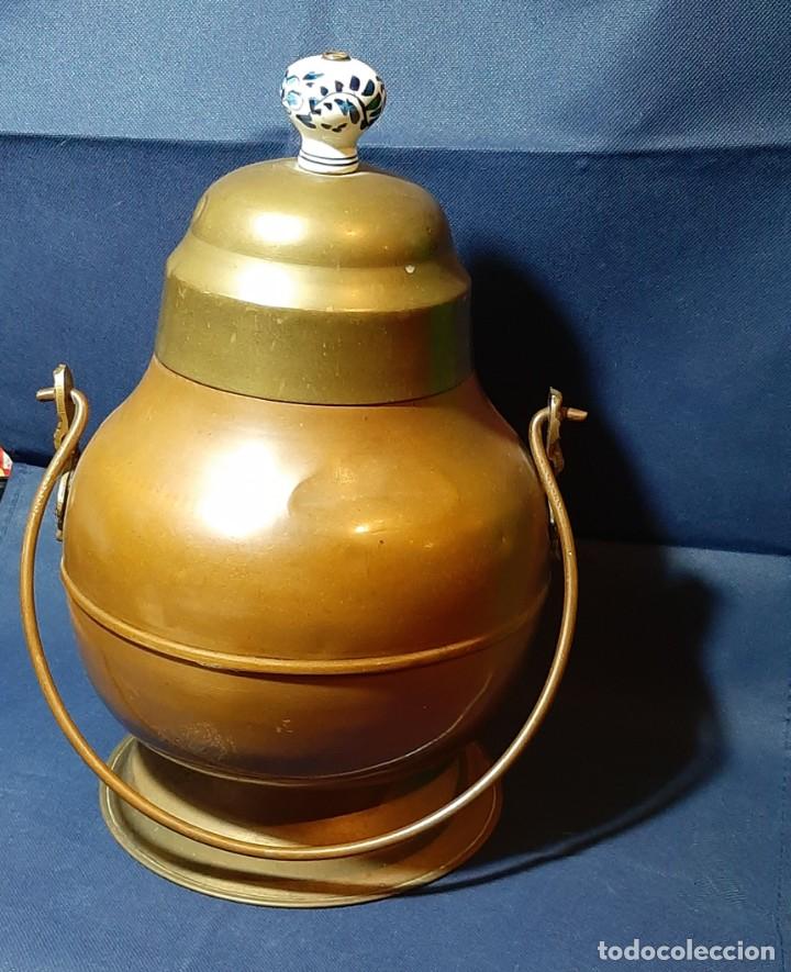 Antig&uuml;edades: Antiguo jarr&oacute;n de lat&oacute;n - Foto 2