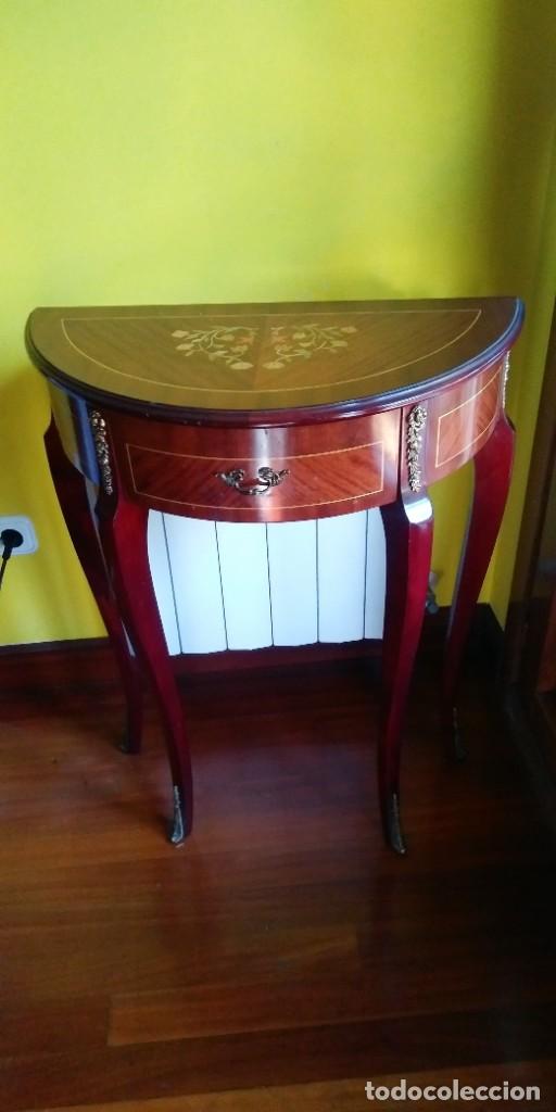 Antig&uuml;edades: MESITA ESTILO LUIS XV. - Foto 1