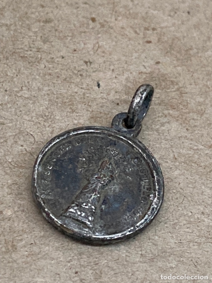Antig&uuml;edades: Medalla de plata religioso - Foto 2