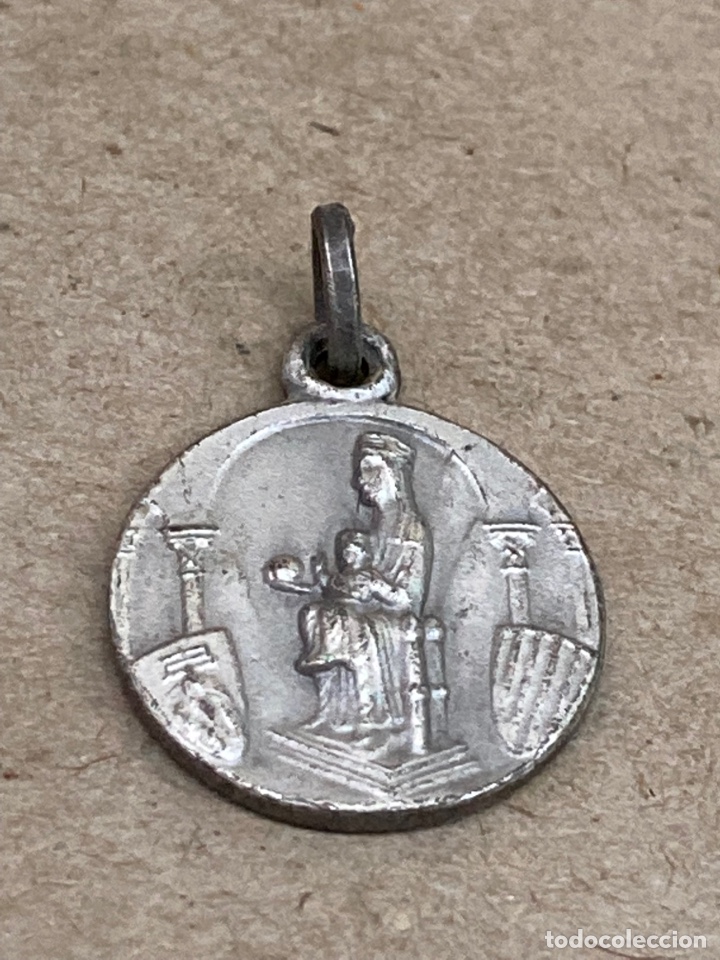 Antig&uuml;edades: Medalla de plata religiosa - Foto 2