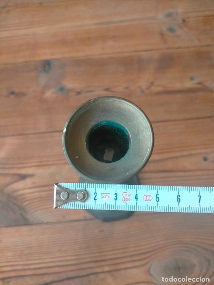 Antig&uuml;edades: Antiguo candelabro de lat&oacute;n con base hexagonal siglo XIX - Foto 5