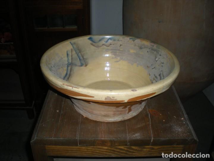 Antig&uuml;edades: FUENTE DE BARRO D38cm H14cm - Foto 1