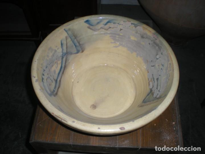 Antig&uuml;edades: FUENTE DE BARRO D38cm H14cm - Foto 2