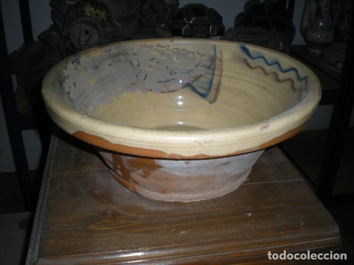 Antig&uuml;edades: FUENTE DE BARRO D38cm H14cm - Foto 3