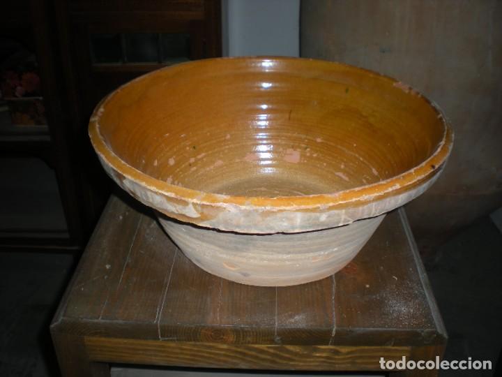 Antig&uuml;edades: LEBRILLO BARRO D41cm h17cm - Foto 1