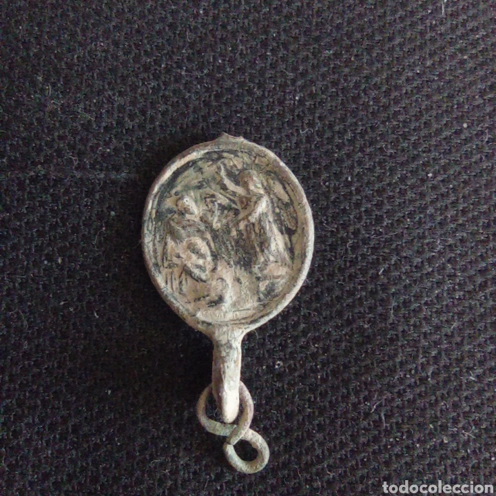 Antig&uuml;edades: MEDALLA CON ENGANCHE AL REVES - Foto 3