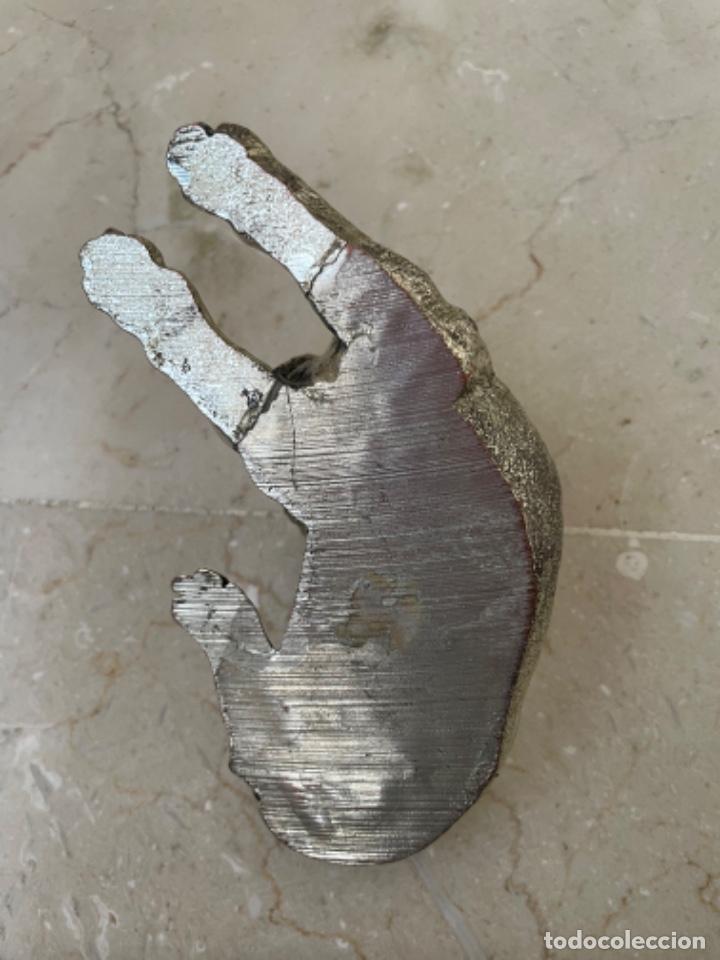 Antig&uuml;edades: PERRO DE METAL PLATEADO - Foto 4