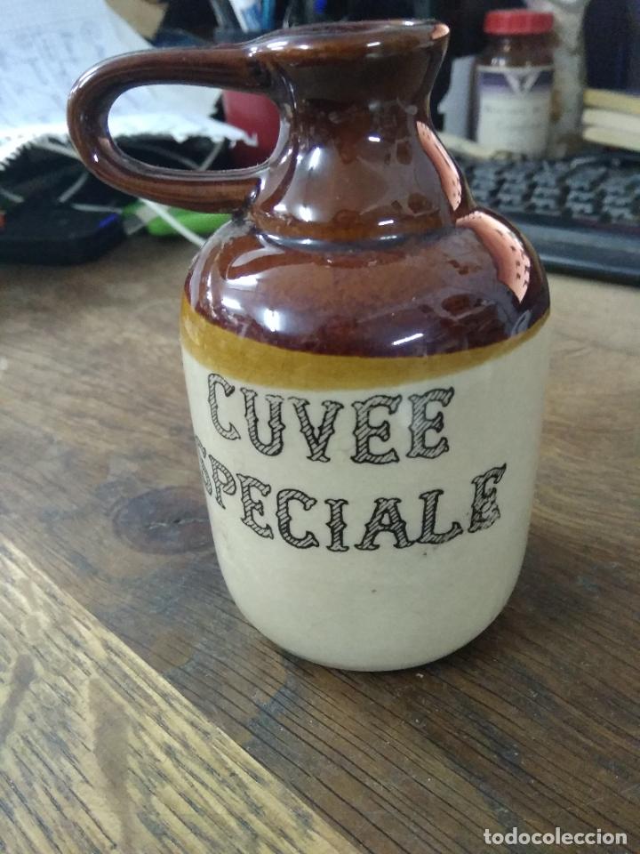 Antig&uuml;edades: Jarra barro Cuvee Speciale. Vitrina 1 - Foto 3