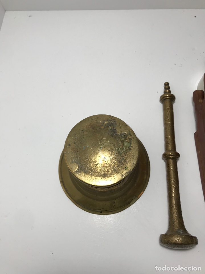 Antig&uuml;edades: Mortero de bronze con soporte - Foto 6