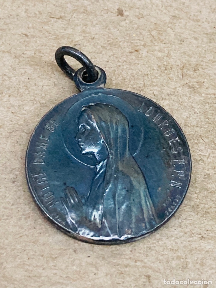 Antig&uuml;edades: Medalla de plata religiosa - Foto 1