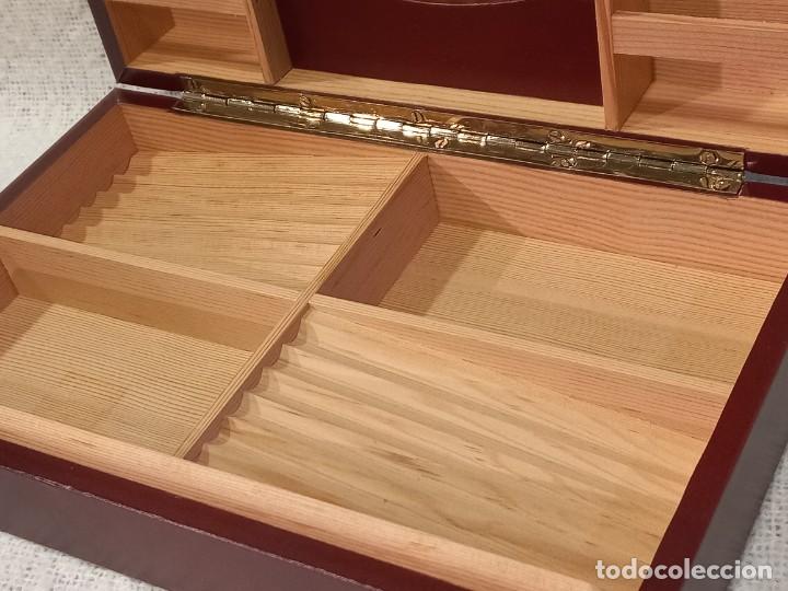 Antig&uuml;edades: TABAQUERA (PIEL) ANTIHUMEDAD - Foto 3