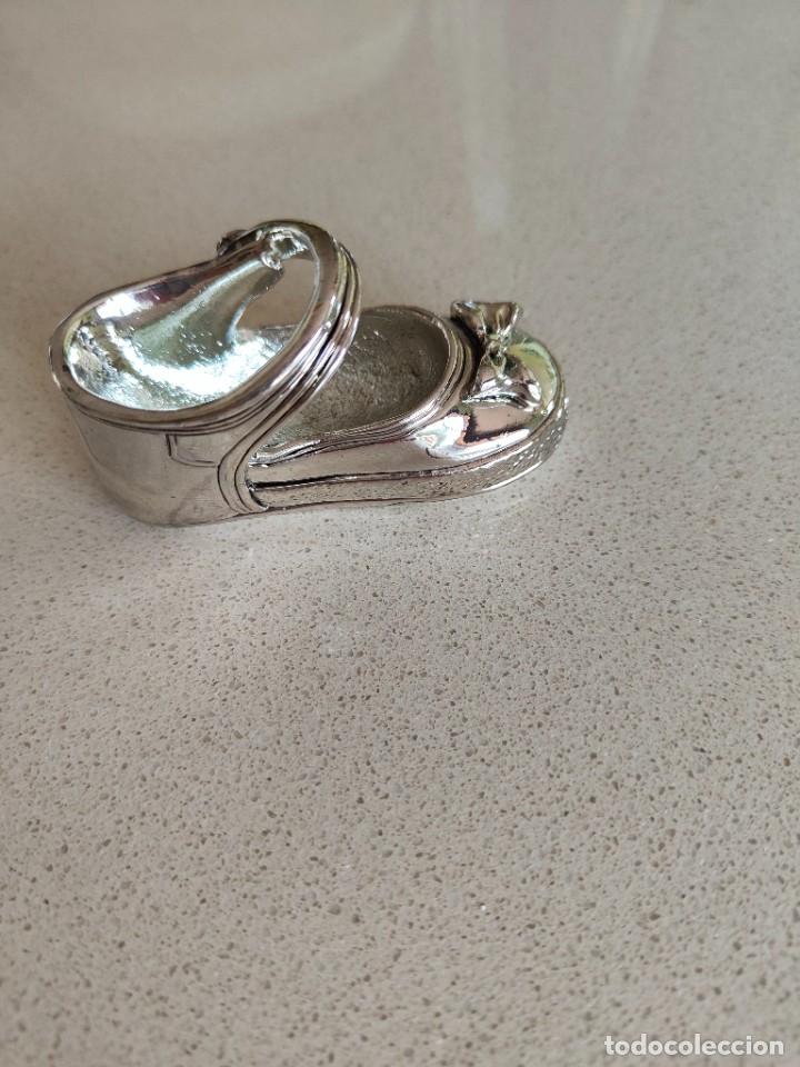 Antig&uuml;edades: ZAPATITO EN RESINA DE PLATA 925 - Foto 2