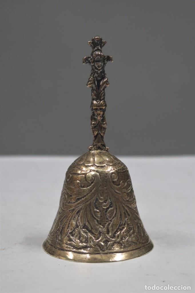 Antig&uuml;edades: CAMPANILLA DE PLATA. HACIA 1940 - Foto 1