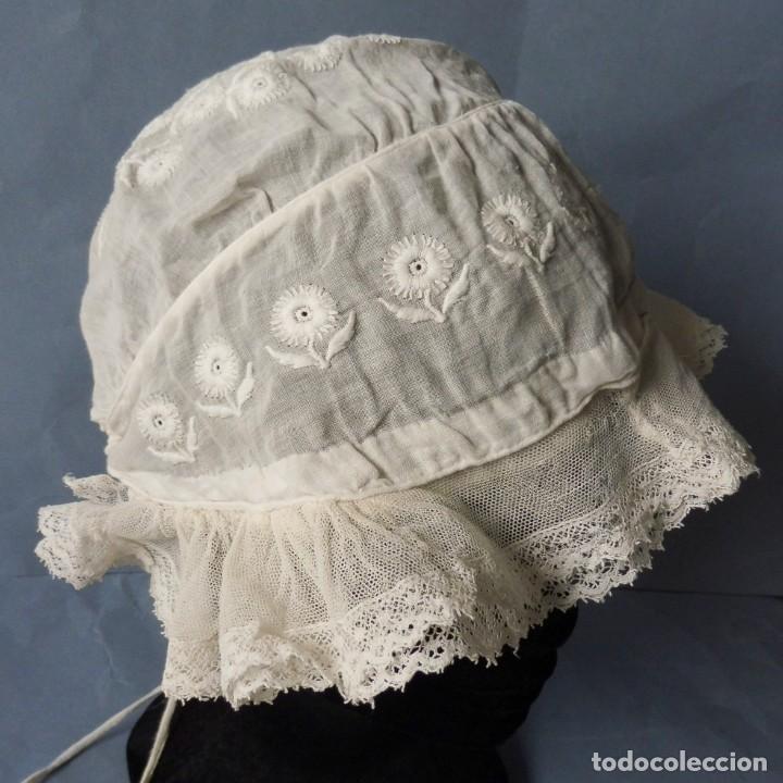 Antig&uuml;edades: ANTIGUO GORRO DE ENCAJE S. XIX - Foto 1