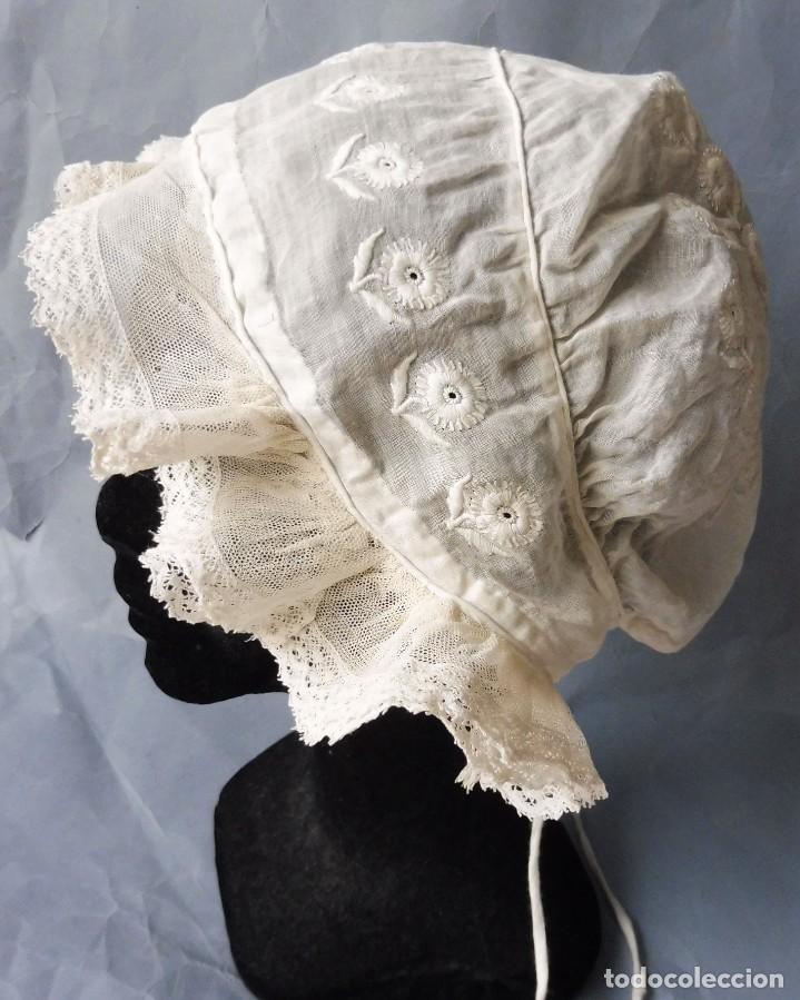 Antig&uuml;edades: ANTIGUO GORRO DE ENCAJE S. XIX - Foto 2
