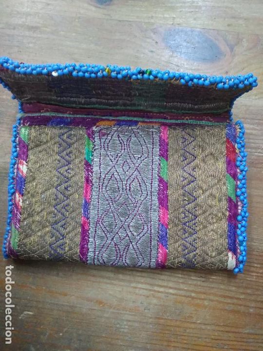 Antig&uuml;edades: Cartera persa bordada. CA-3. Vitrina 7 - Foto 2
