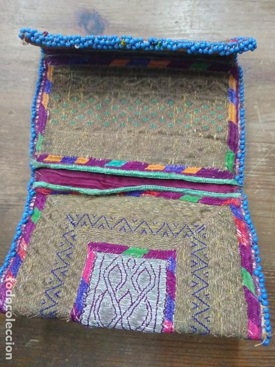 Antig&uuml;edades: Cartera persa bordada. CA-3. Vitrina 7 - Foto 3