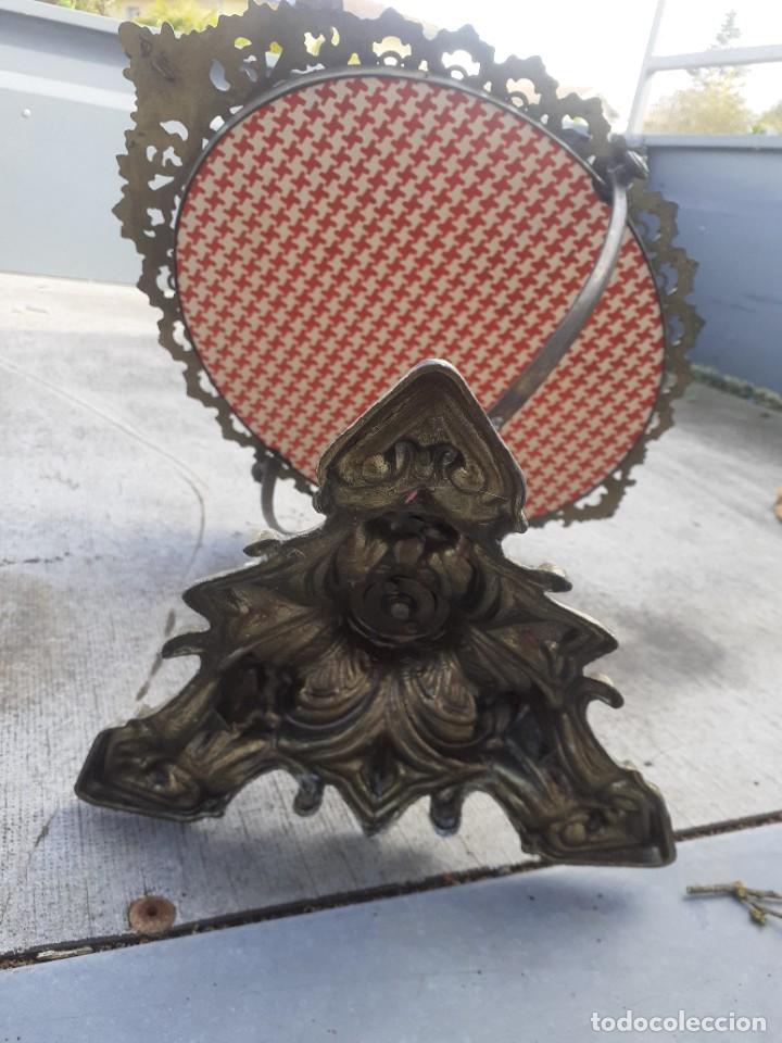 Antig&uuml;edades: Espejo basculante con pie - Foto 9