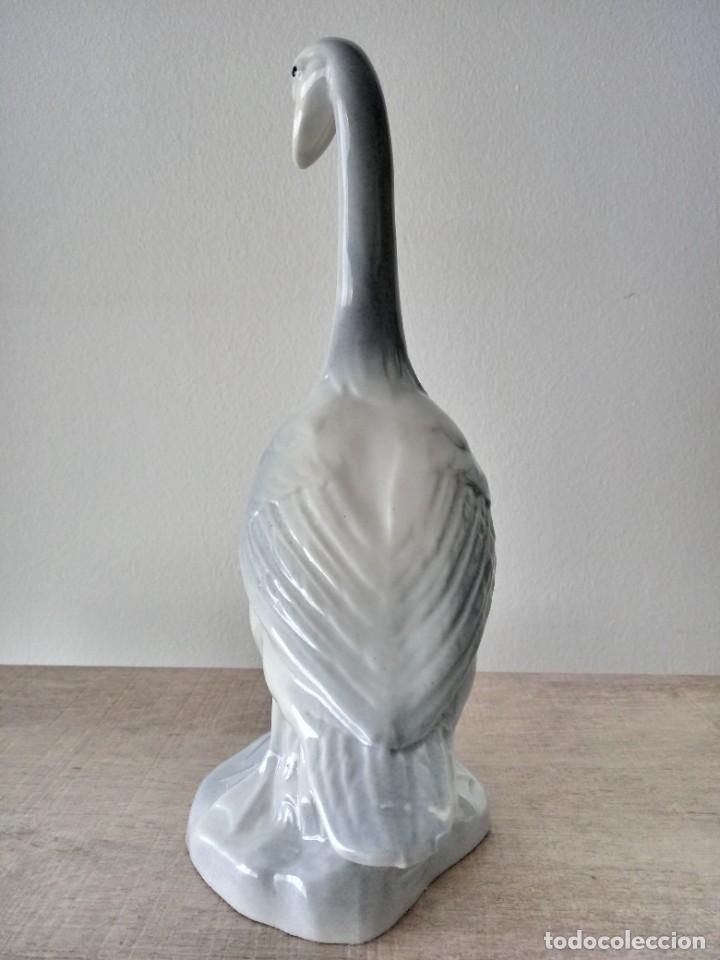 Antig&uuml;edades: Ave de porcelana esmaltada - Foto 5