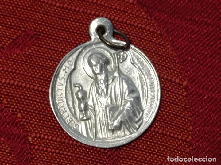 Antig&uuml;edades: Antigua medalla religiosa - Foto 1