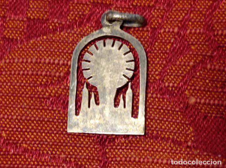 Antig&uuml;edades: Antigua medalla religiosa - Foto 2