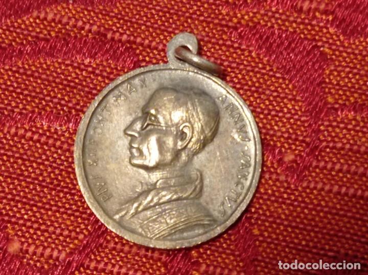 Antig&uuml;edades: Antigua medalla religiosa - Foto 2