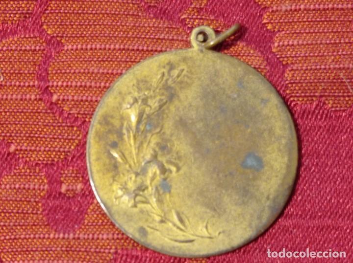 Antig&uuml;edades: Antigua medalla religiosa - Foto 2