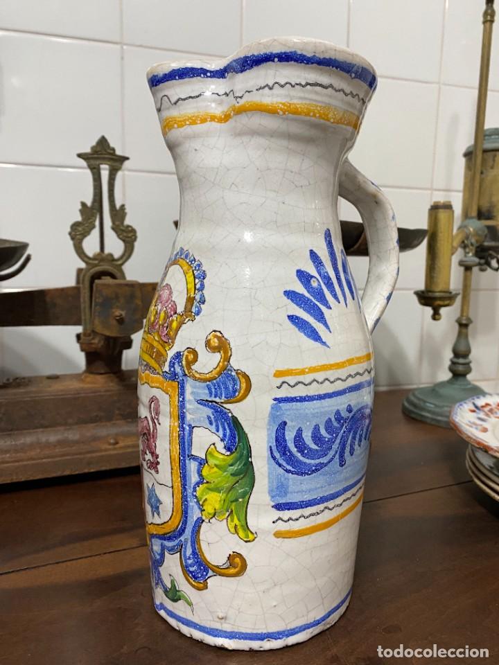 Antig&uuml;edades: Jarra de cer&aacute;mica con escudo - Foto 2