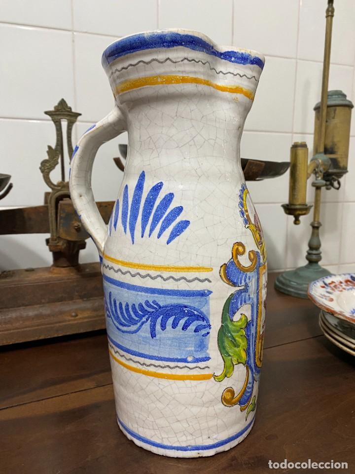 Antig&uuml;edades: Jarra de cer&aacute;mica con escudo - Foto 3