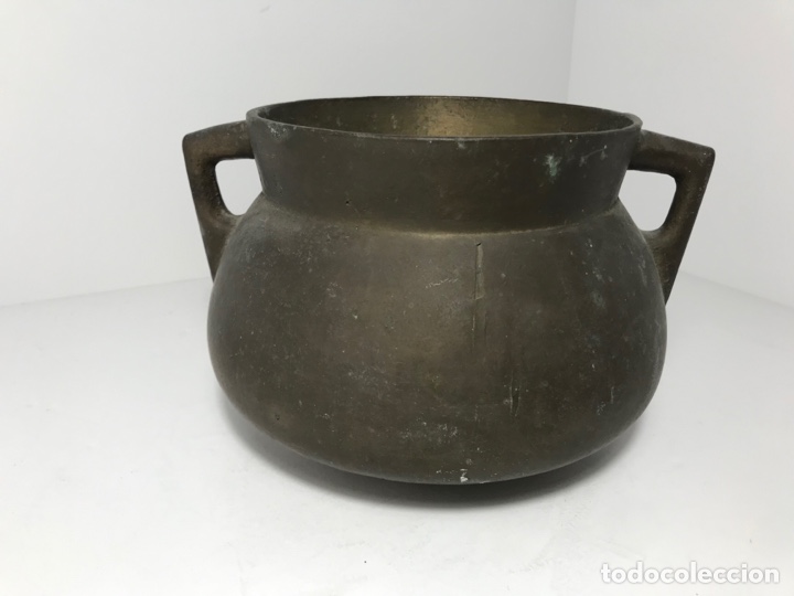 Antig&uuml;edades: Olla de bronce - Foto 1