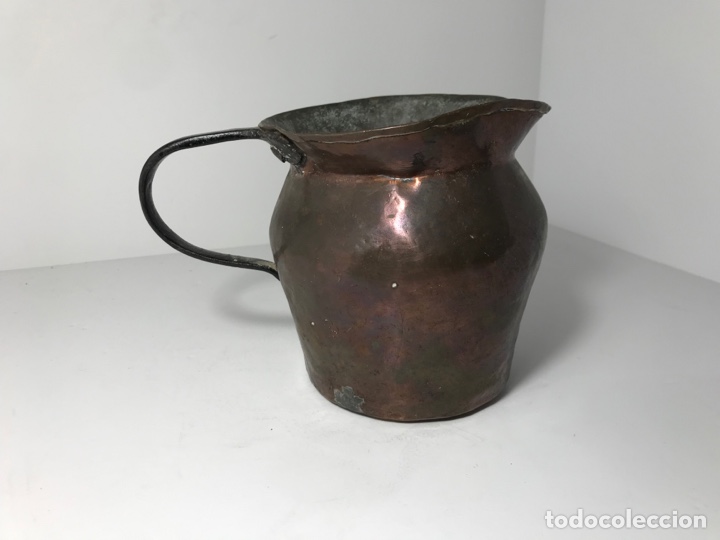 Antig&uuml;edades: Jarra/Cazo de cobre - Foto 1