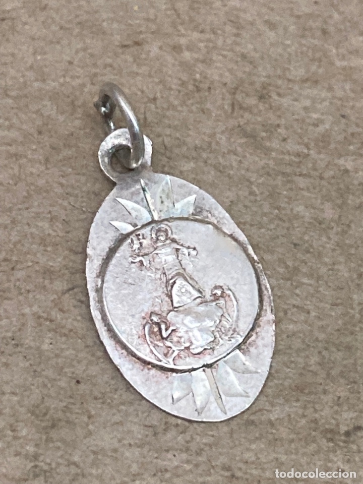 Antig&uuml;edades: Medalla de plata religiosa - Foto 1