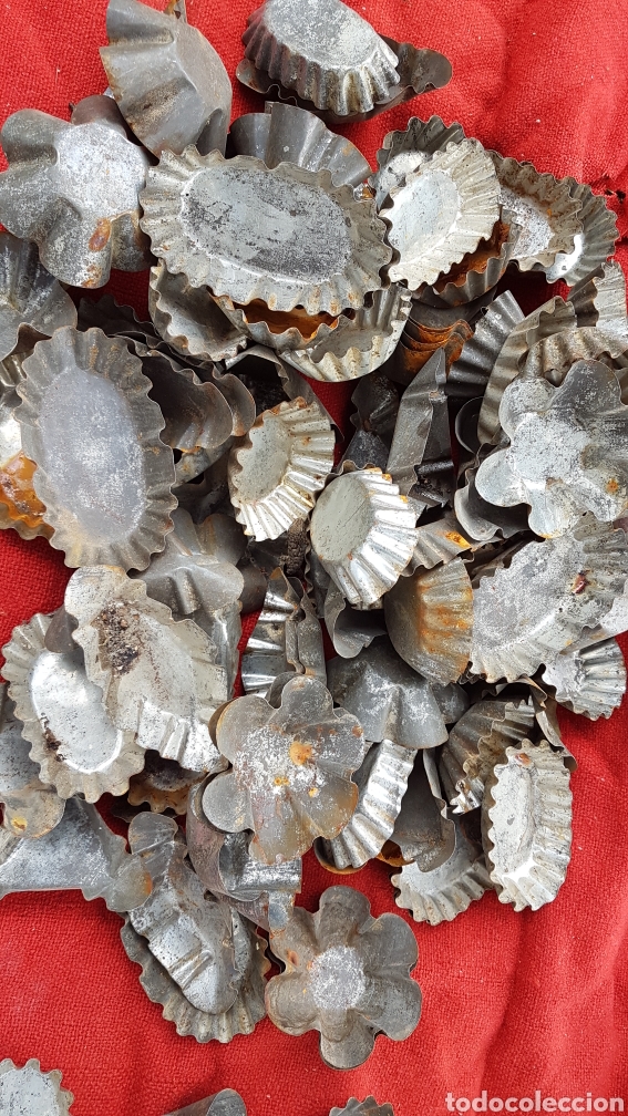 Antig&uuml;edades: Gran lote moldes hojalata para postres - Foto 3