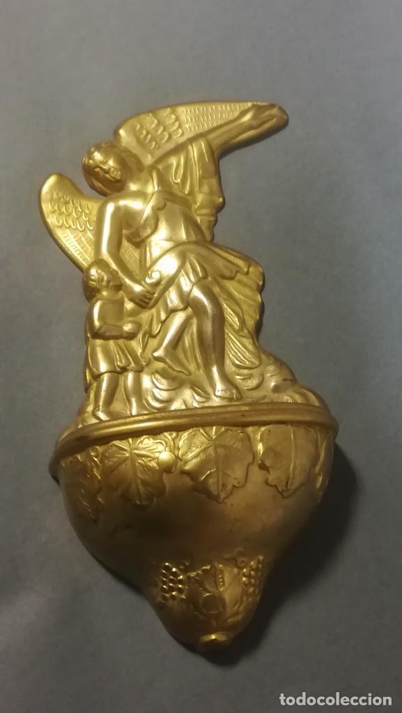 Antig&uuml;edades: AGUA BENDITERA DE BRONCE DORADO - Foto 1
