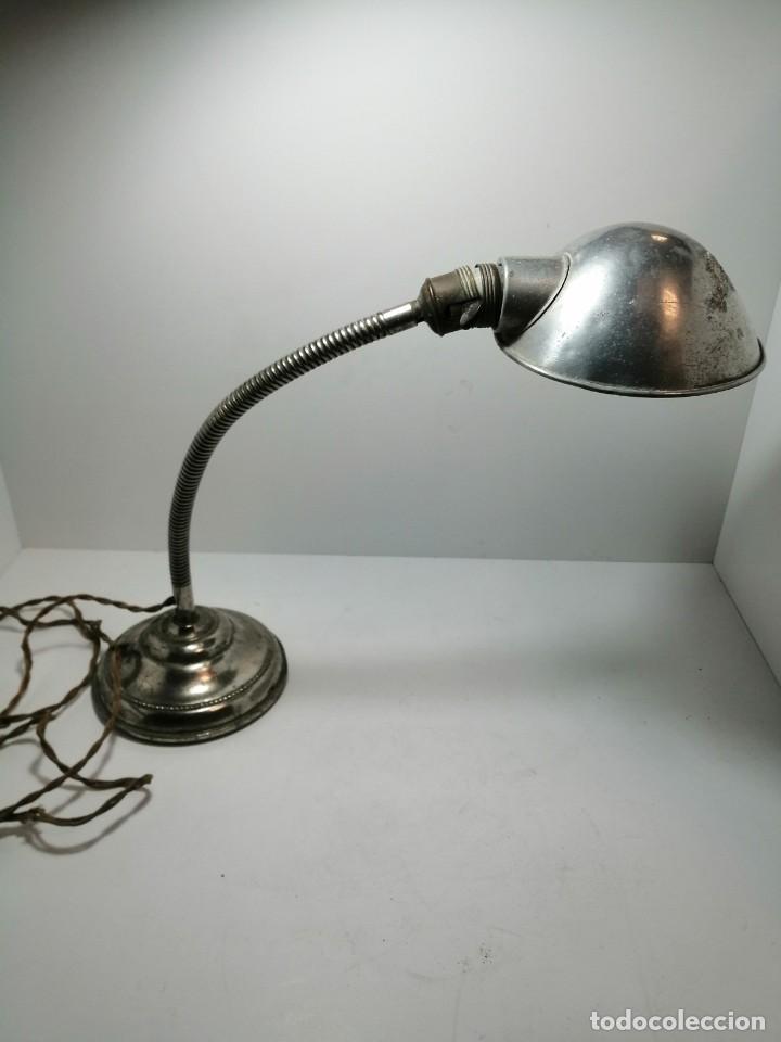 Antig&uuml;edades: Flexo antiguo de aluminio - Foto 1