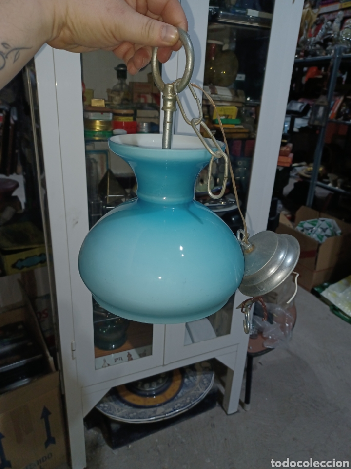 Antig&uuml;edades: Preciosa lampara con Tulipa opalina azul - Foto 4