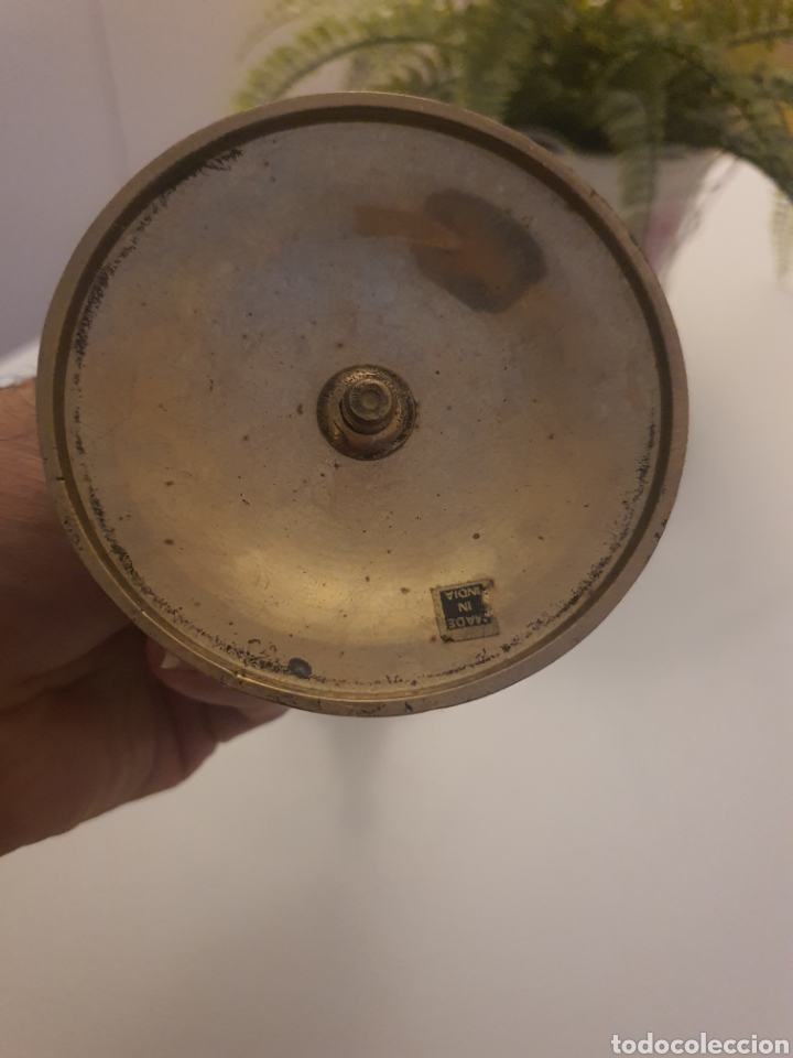 Antig&uuml;edades: Portavelas de bronce indio - Foto 4