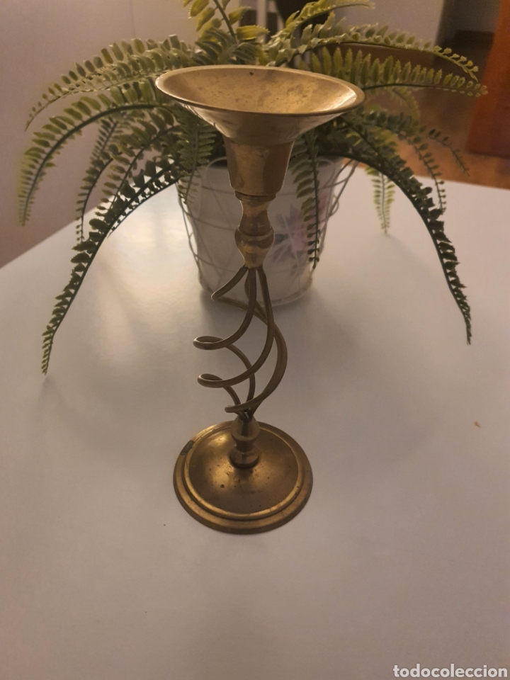 Antig&uuml;edades: Portavelas de bronce indio - Foto 1