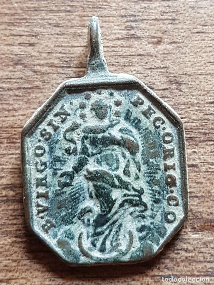 Antig&uuml;edades: Medalla sin pecado y caliz - Foto 1