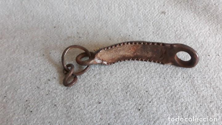 Antig&uuml;edades: Perrillo para barbada de bocado de caballo. - Foto 1