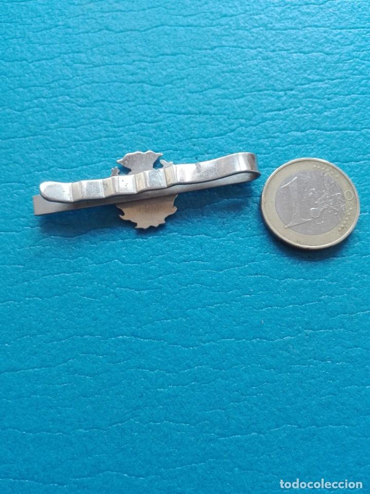 Antig&uuml;edades: PASADOR DE CORBATA - ESCUDO - A IDENTIFICAR - (PLATEADO) - Foto 2