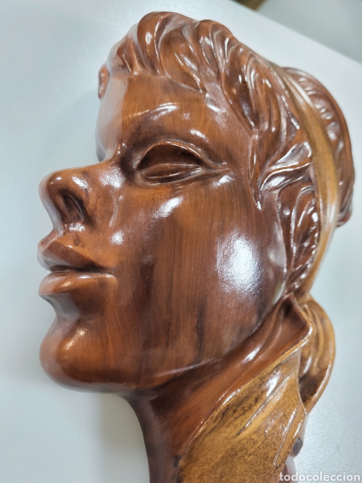 Antig&uuml;edades: BUSTO CERAMICA PARA COLGAR. - Foto 2
