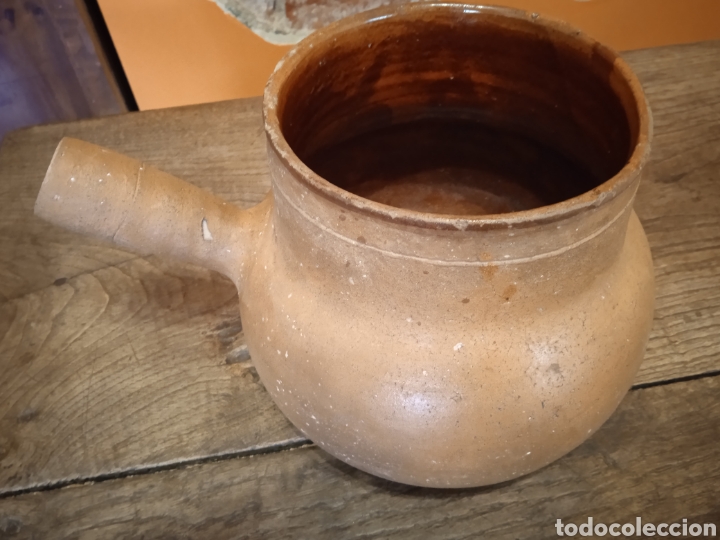 Antig&uuml;edades: Chocolatera antigua de barro - Foto 1